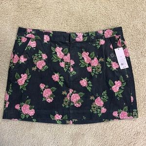 Wild Fable Rose Corduroy Skirt / Size 16